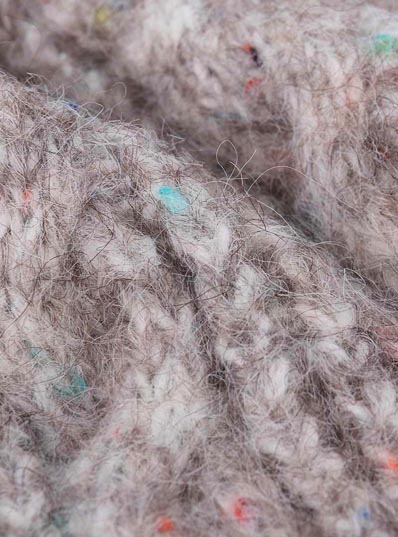 1/3, 8 NM 61% Polyester Recyclé 22% Acrylique Recyclé 10% Nylon Recyclé 7% Laine RWS