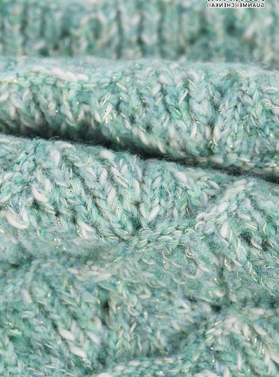 1 / 4NM 38% Cotone 34% Poliestere riciclato 15% Acrilico 8% Lana 3% Filo d