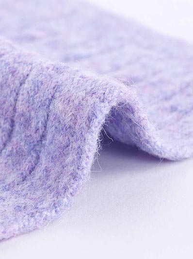 1/11NM 35% akryl 25% Polyester 22% återvunnen polyester 15% Nylon 3% Spandex