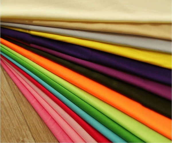 Fabricant de tissus en polyester