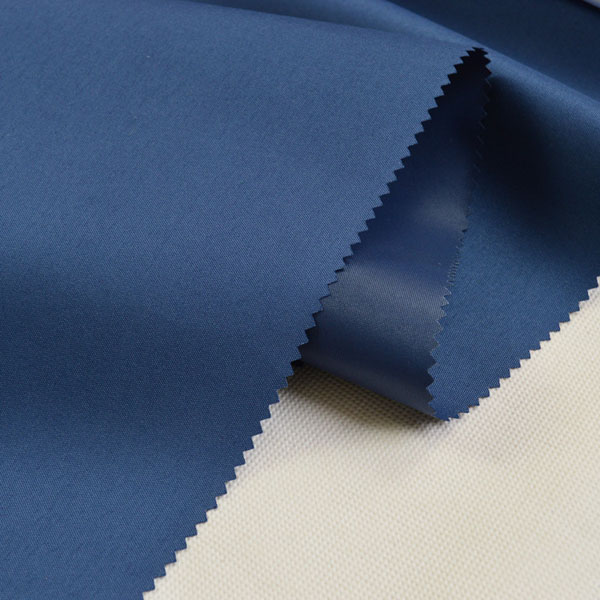Fabricant de tissus en polyester